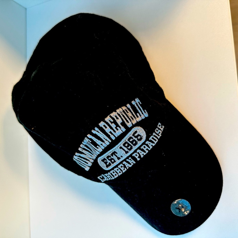 NWT Dominican Republic paradise cap stylish